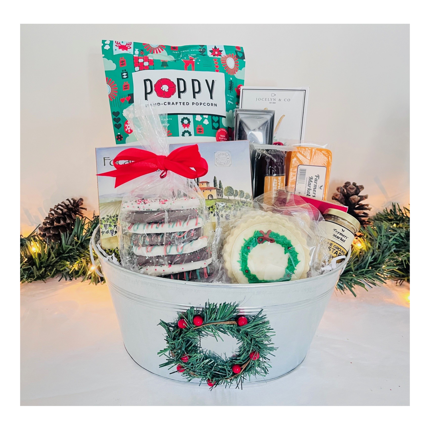 Holiday Wreath Tin